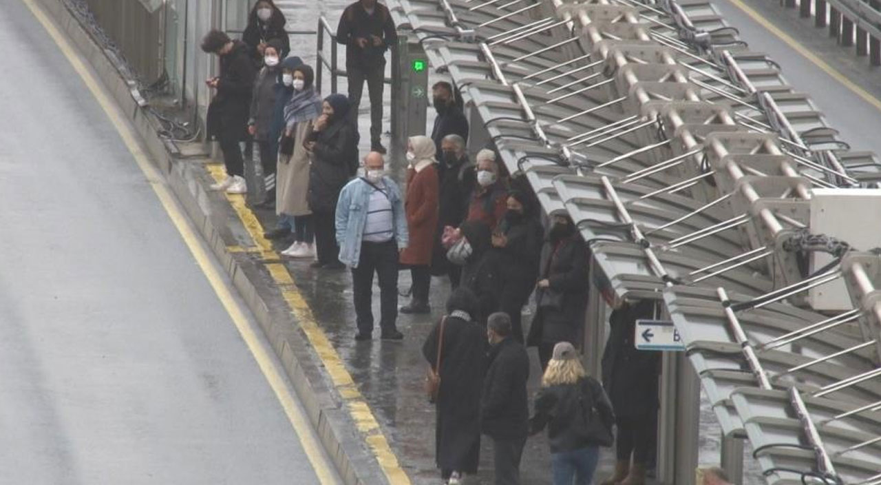 İstanbul’da yağmur trafiği vurdu