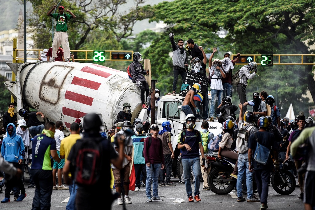 Venezuela'daki protestolarda ölü sayısı artıyor