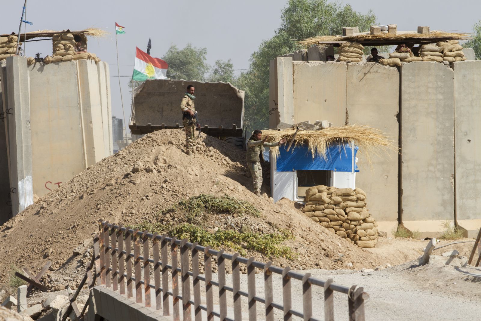 Kerkük'te bozguna uğrayan Peşmerge geri çekiliyor (Son Dakika Kerkük haberleri)