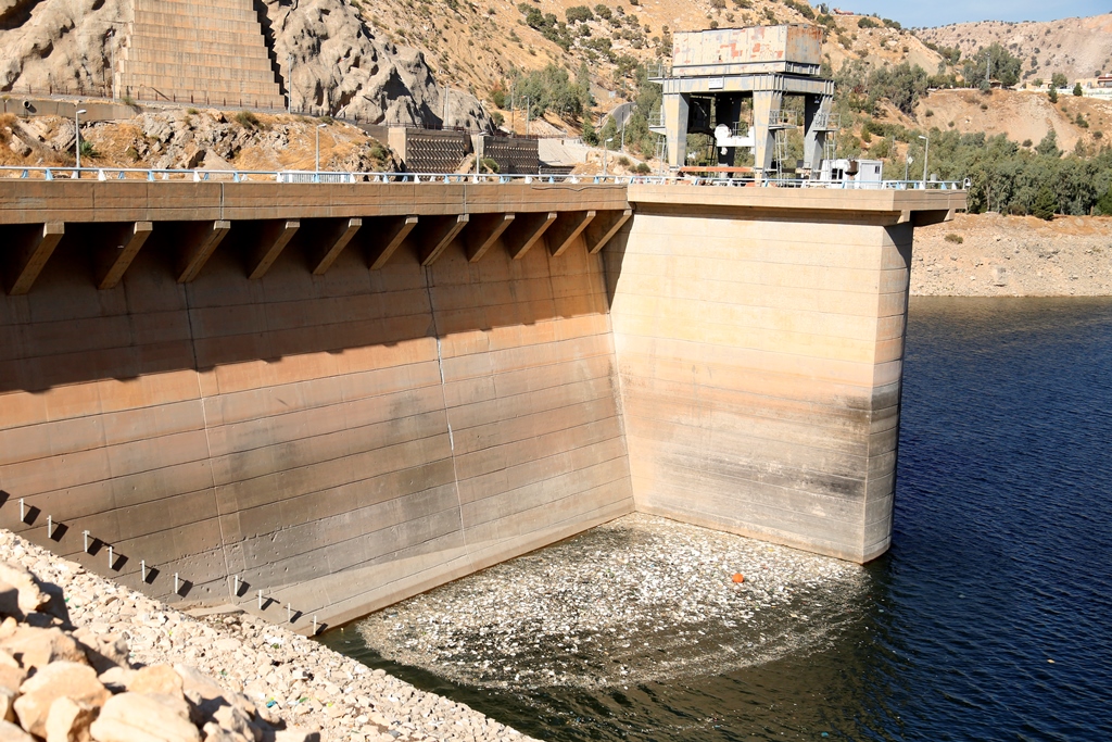 Irak-İran sınırında 7,3'lük deprem: Yüzlerce ölü var