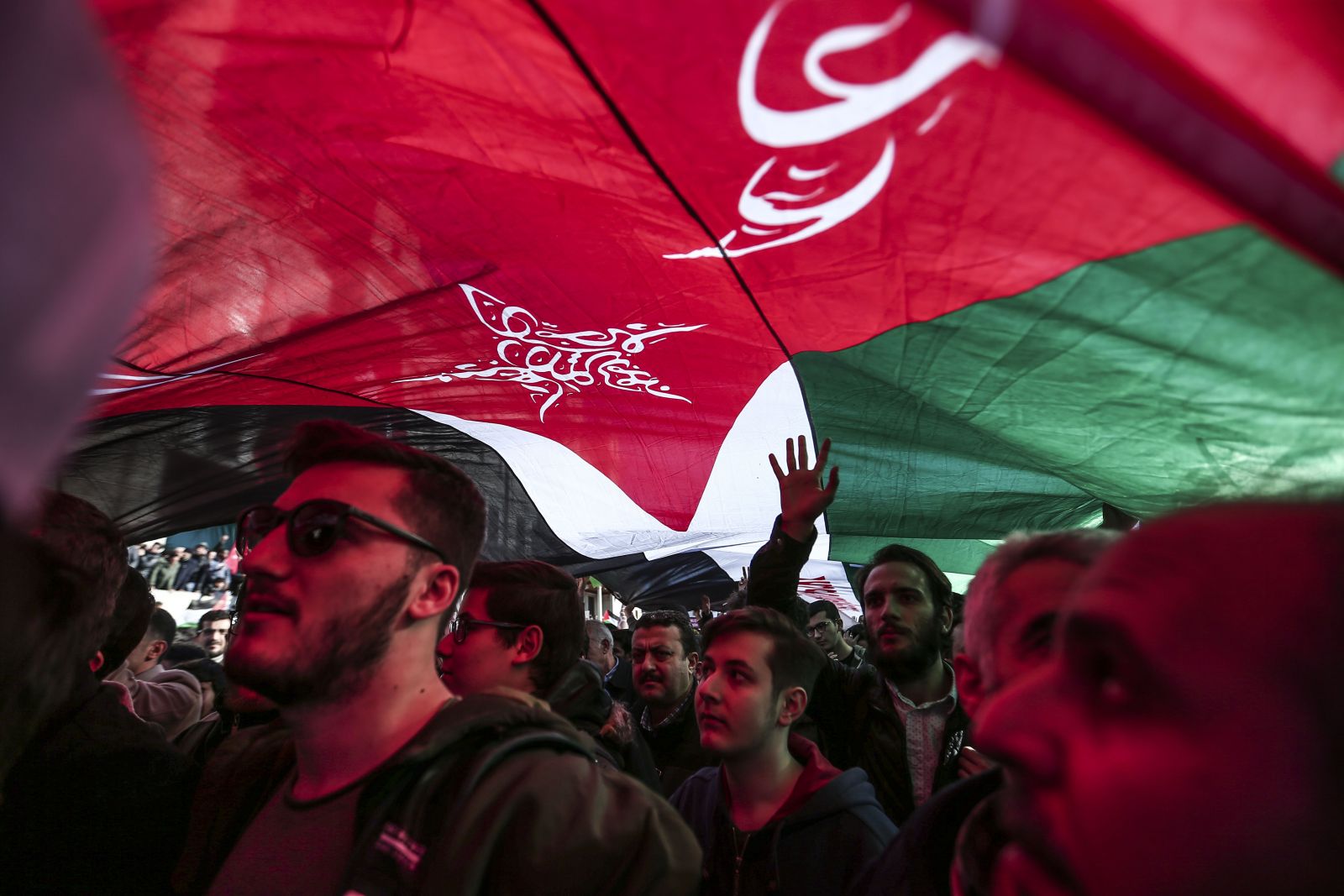 İsrail işgaline karşı topyekûn direniş! İntifada ateşi tüm bölgeyi sarıyor