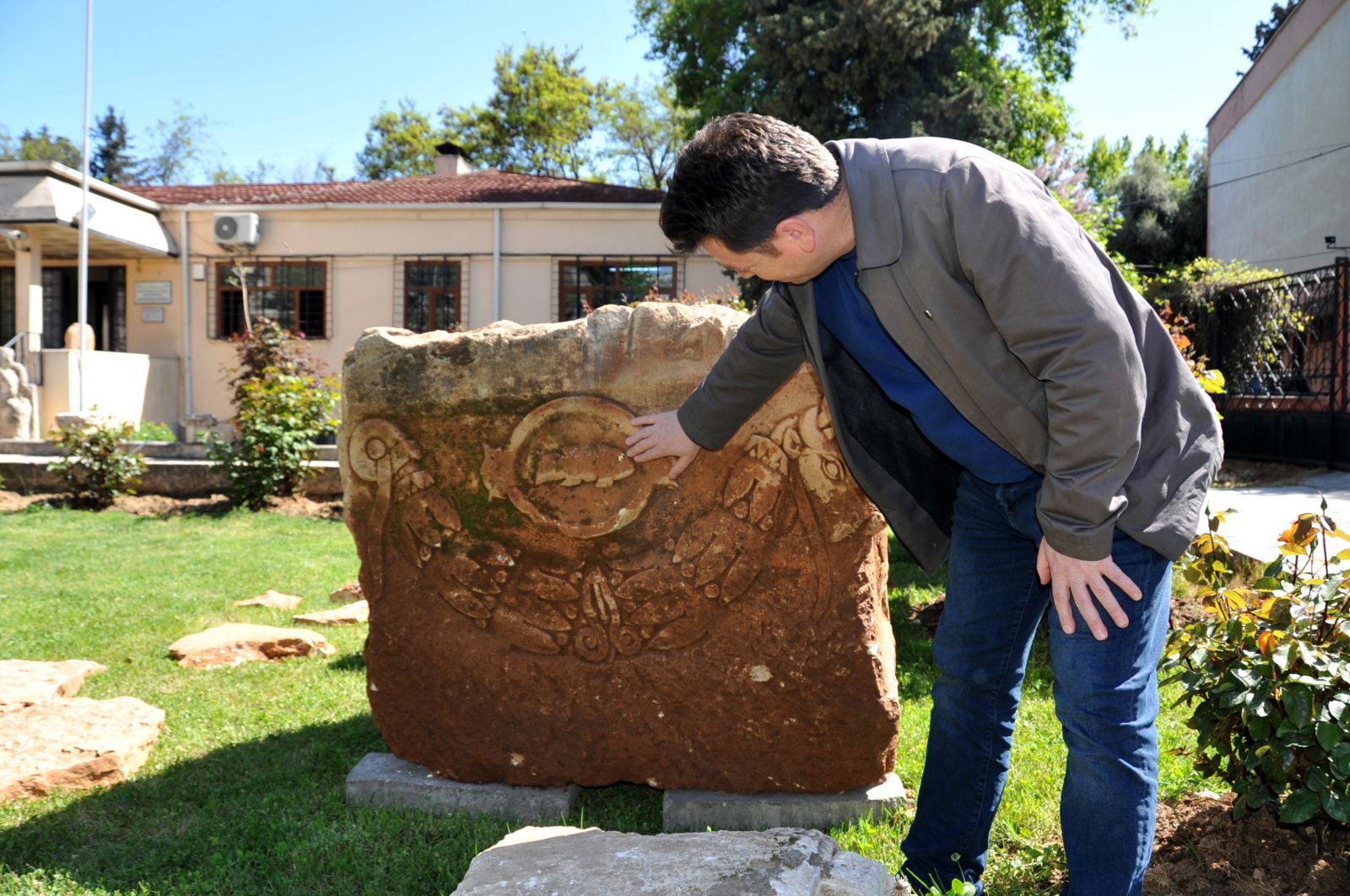 Adıyaman'da Roma dönemine ait lahit bulundu