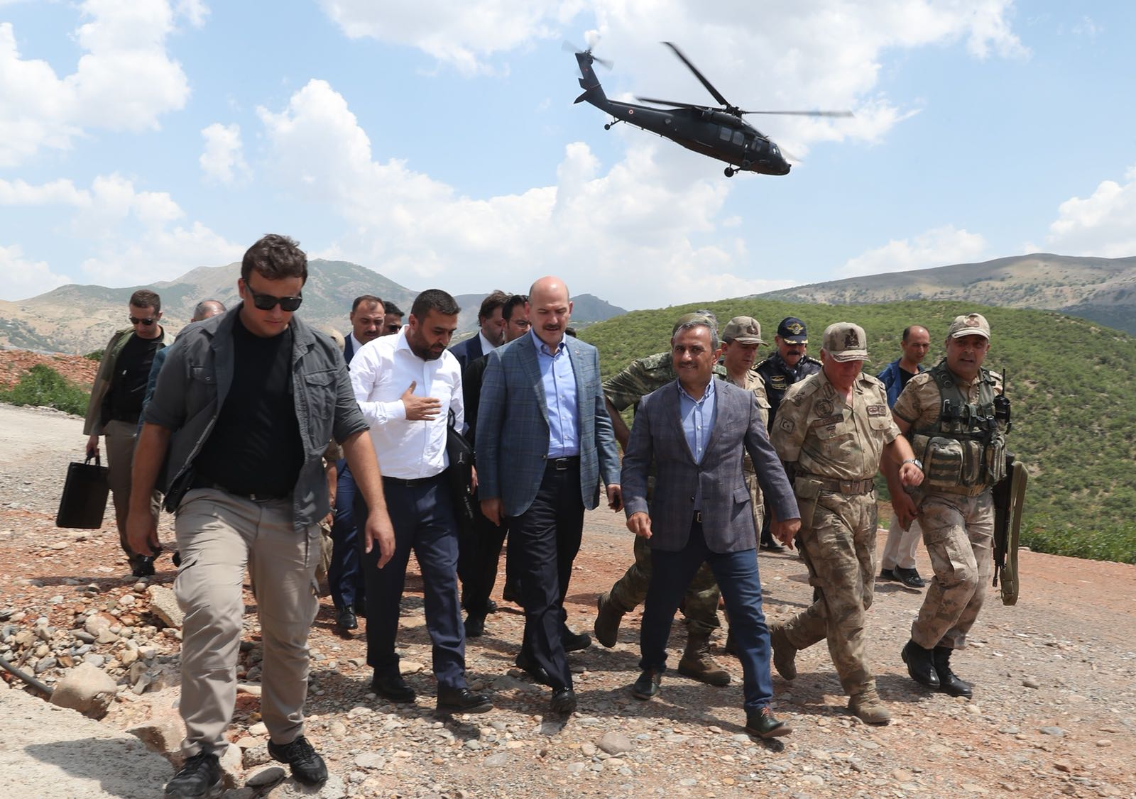 Bakan Soylu, Tunceli'de güvenlik kulesini ziyaret etti