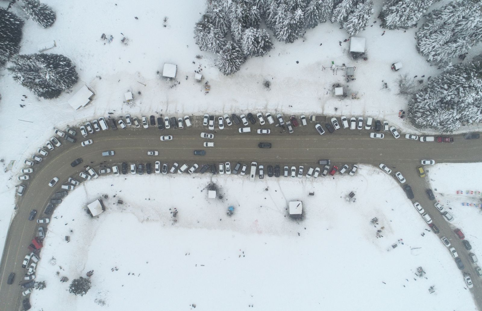 Uludağ'da yoğunluk sürüyor