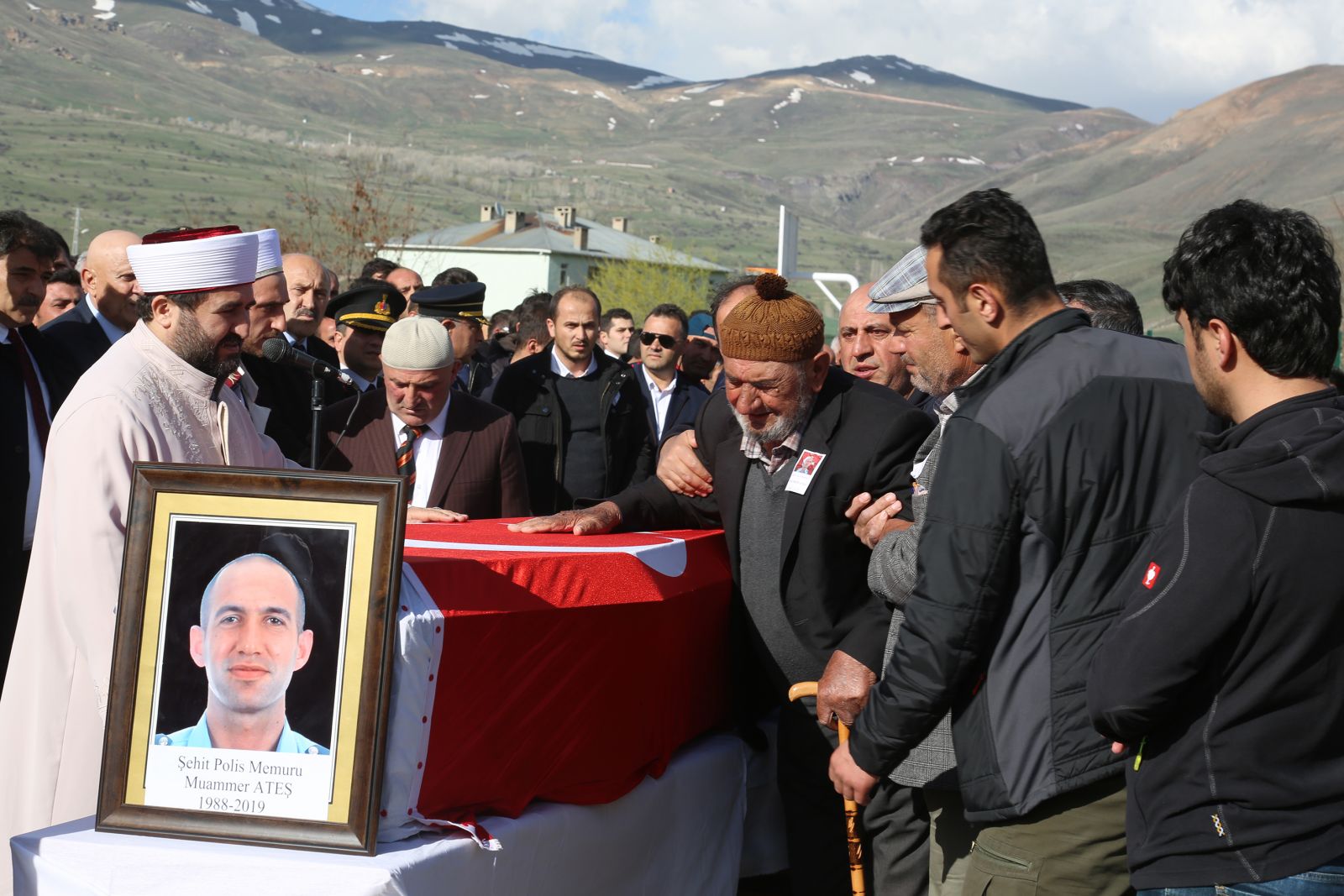 Şehit Muammer Ateş son yolculuğuna uğurlandı