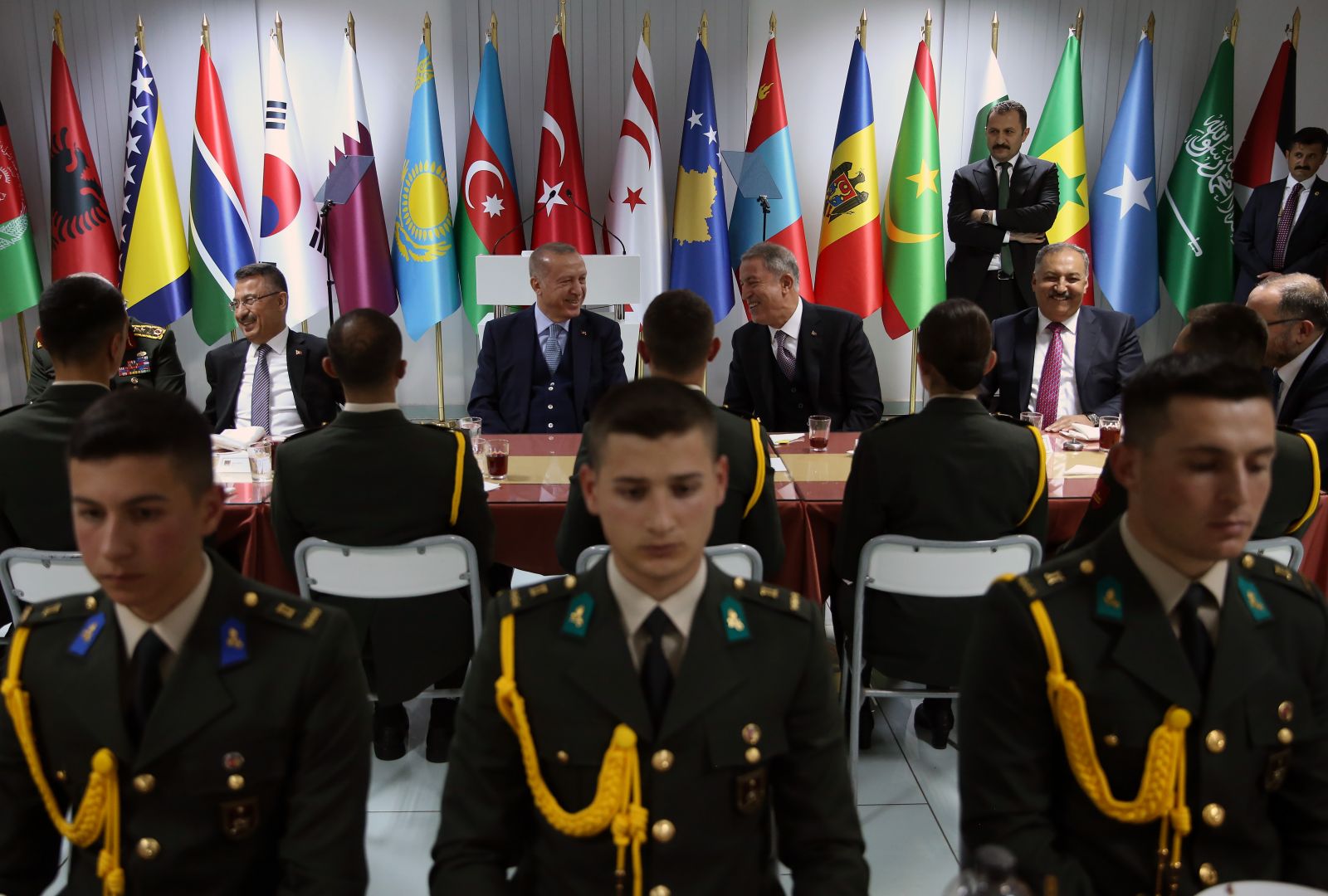 Cumhurbaşkanı Erdoğan: Münbiç'i ve Fırat'ın doğusunu terör örgütlerinden yine sizler temizleyeceksiniz