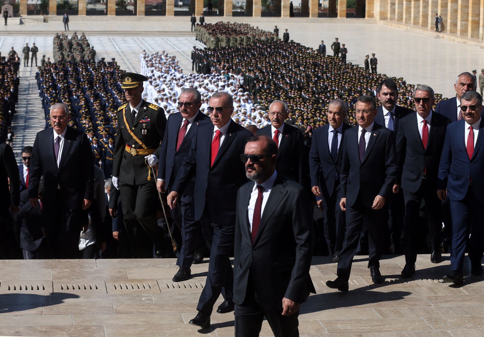 Devletin zirvesi Anıtkabir'de