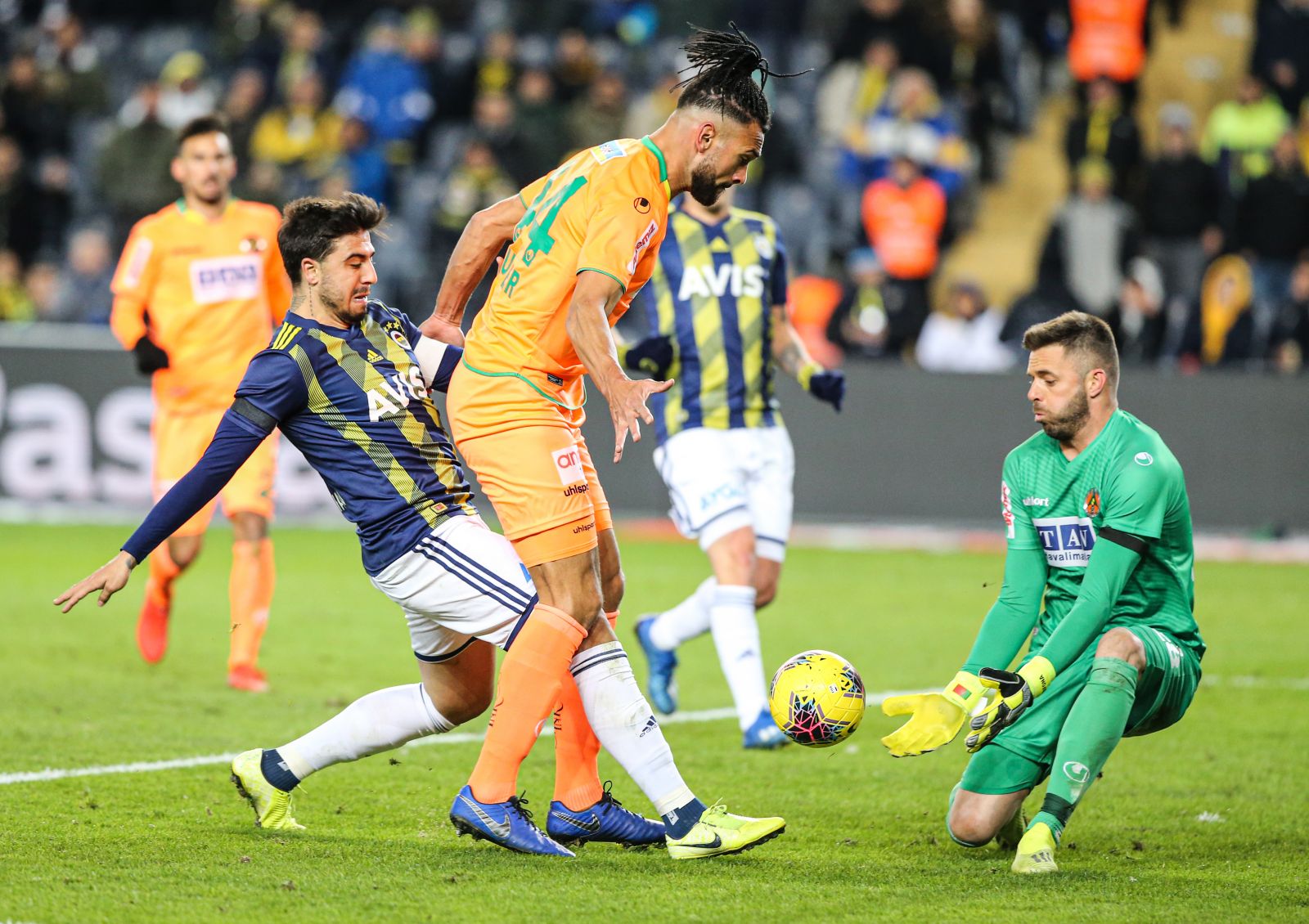 Fenerbahçe, Alanyaspor ile 1-1 berabere kaldı