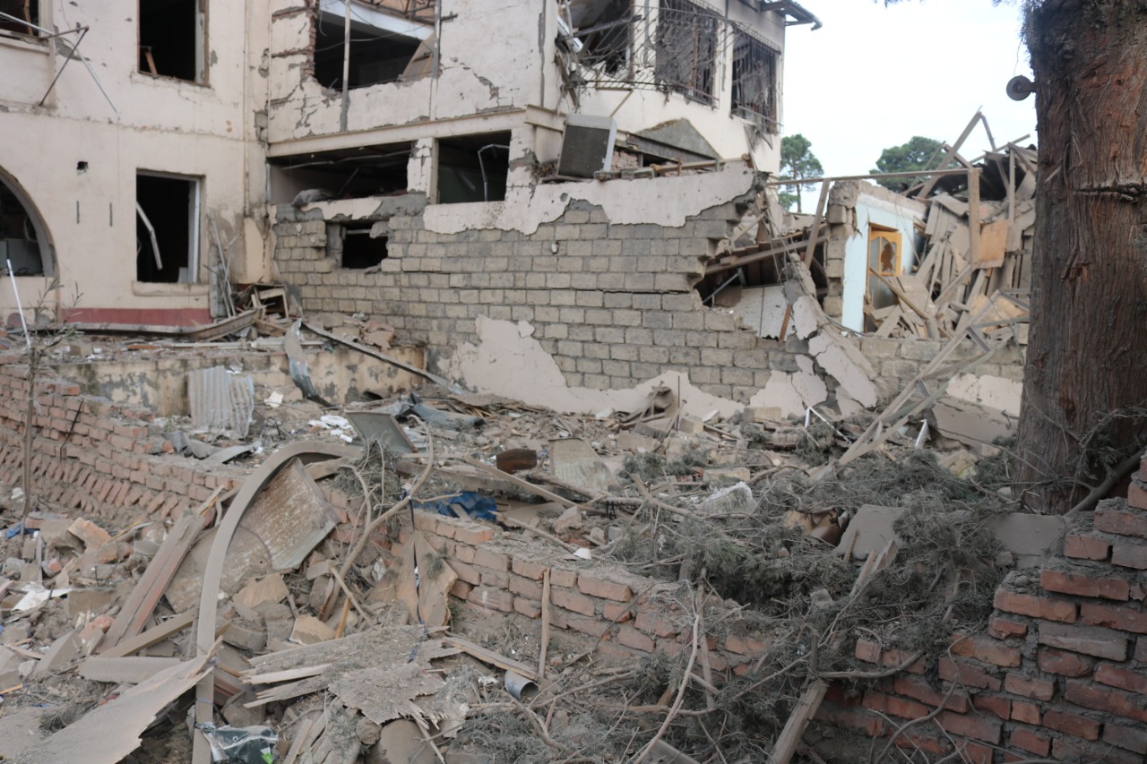 Ermenistan ateşkes dinlemiyor! Yine sivilleri vurdular Ermenistan ateşkes dinlemiyor! Yine sivilleri vurdular