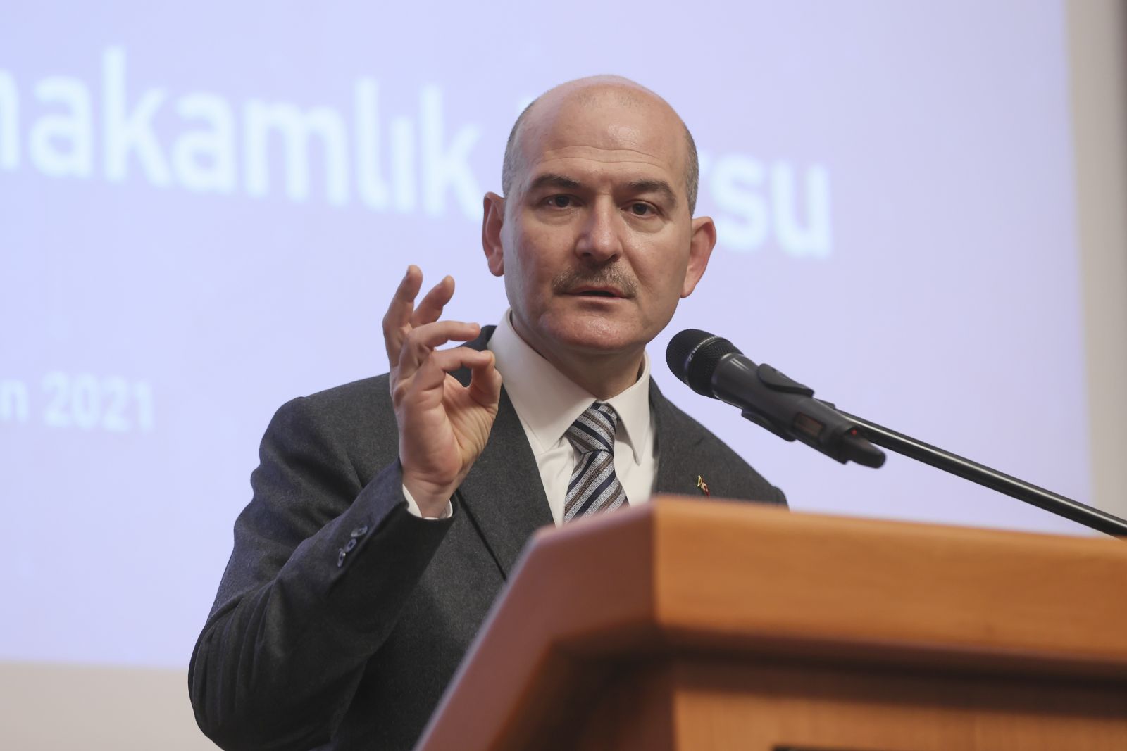 Soylu’dan sert açıklama: Sizin yaptığınız PKK ile aynı cephede olmaktır