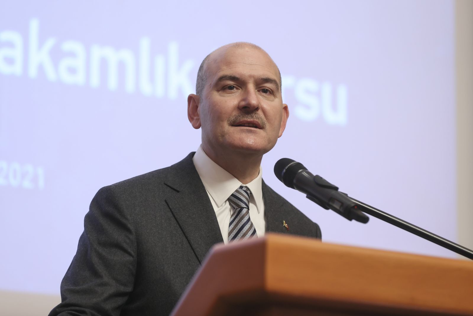 Soylu’dan sert açıklama: Sizin yaptığınız PKK ile aynı cephede olmaktır