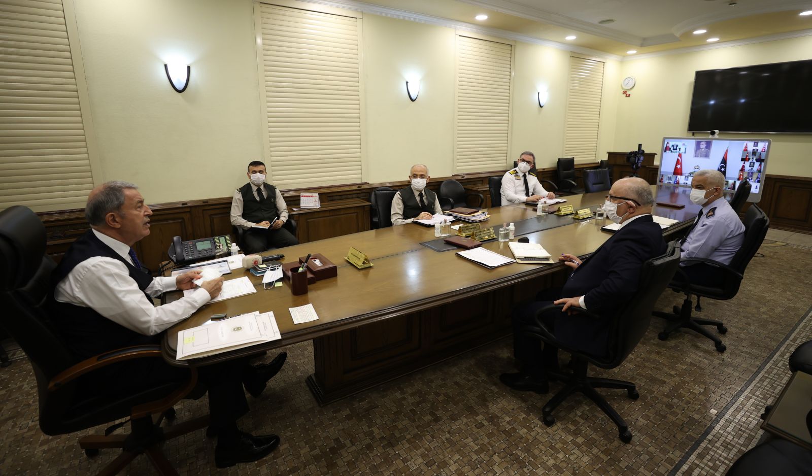 Bakan Akar: Rusya ve Ukrayna arasındaki gerginliğin bir an önce bitmesinden yanayız