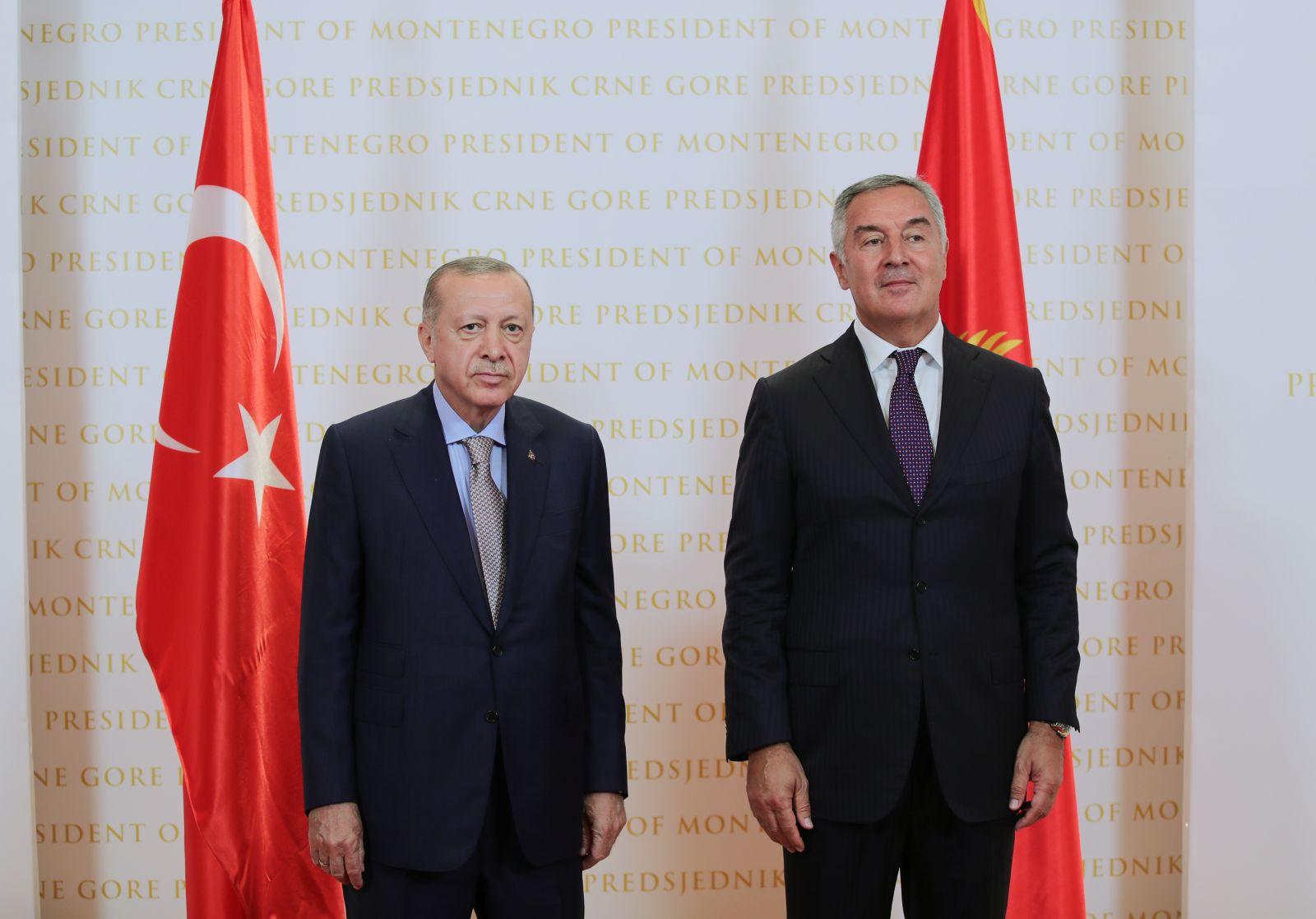 Cumhurbaşkanı Erdoğan Karadağ'da: Sorumluluğumuz var Cumhurbaşkanı Erdoğan Karadağ'da: Sorumluluğumuz var