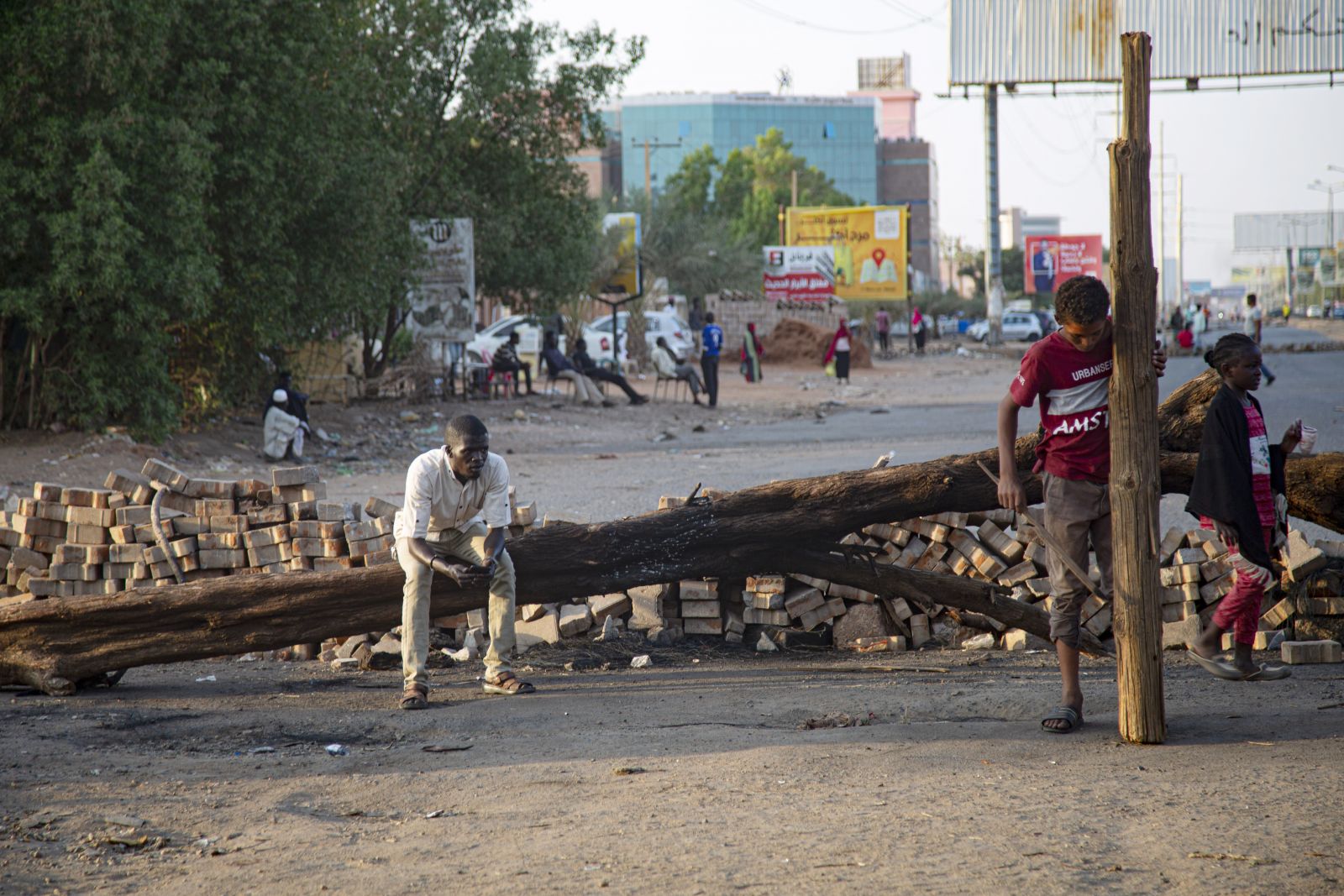 Askerler tarafından alıkonulan Sudan Başbakanı serbest kaldı Askerler tarafından alıkonulan Sudan Başbakanı serbest kaldı