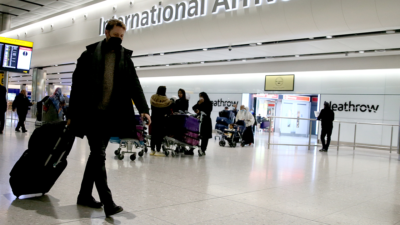 DSÖ'den korkutan açıklama: Omicron Covid'i atlatanlara da bulaşıyor