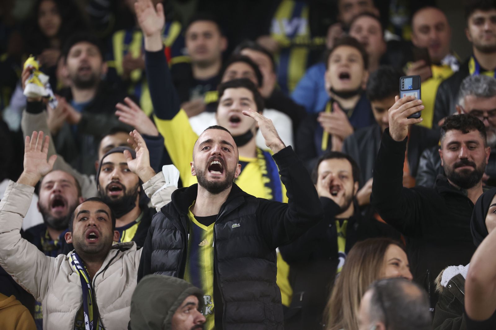 Fenerbahçe, Çaykur Rizespor'u 4-0 yendi