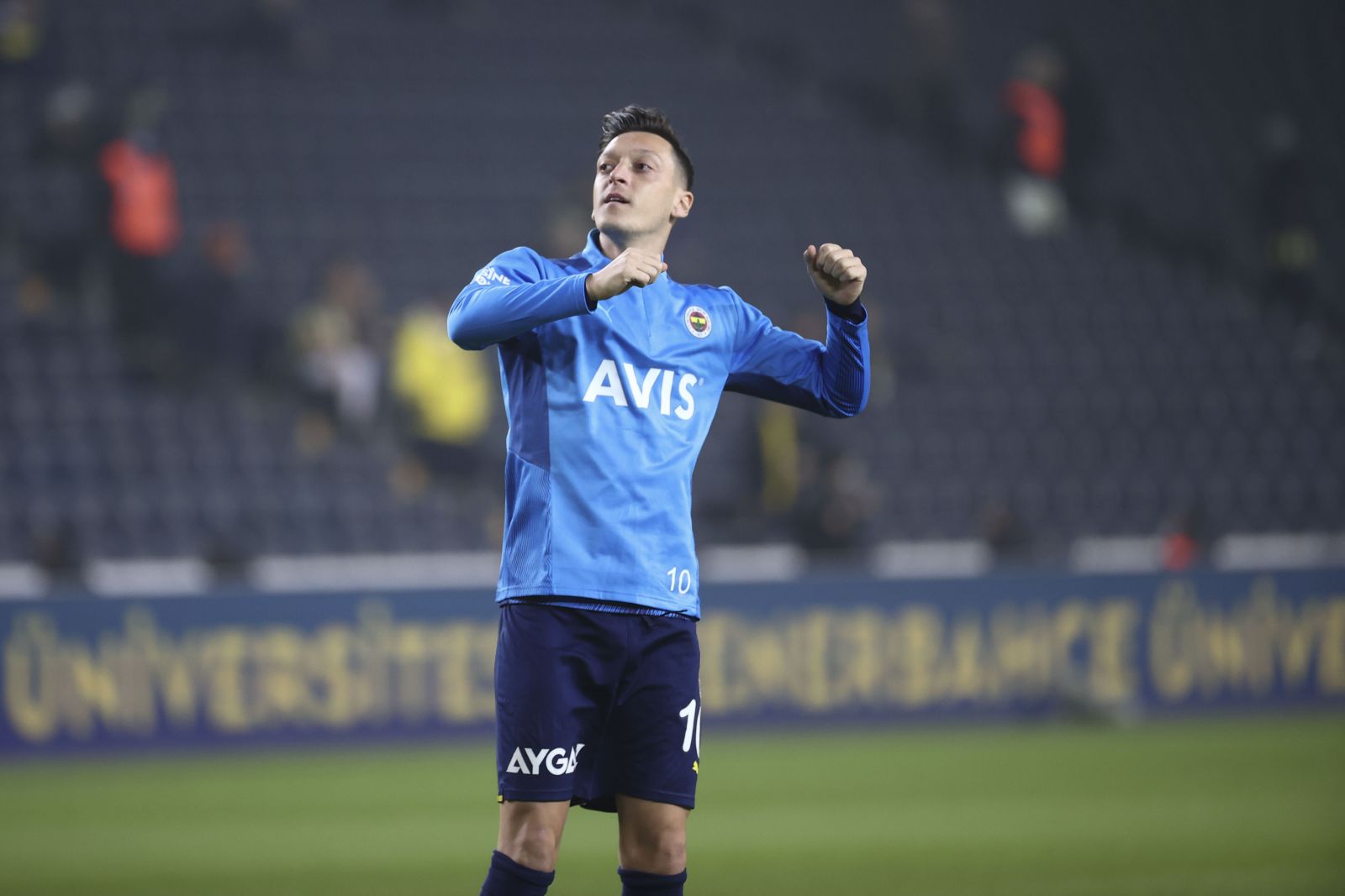 Fenerbahçe, Çaykur Rizespor'u 4-0 yendi