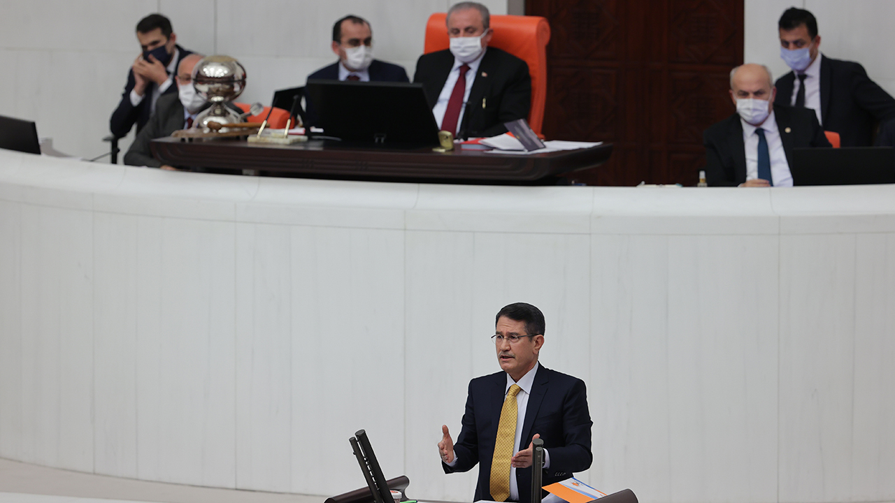 Numan Kurtulmuş'tan asgari ücret açıklaması: Hakkaniyetli olacak Numan Kurtulmuş'tan asgari ücret açıklaması: Hakkaniyetli olacak