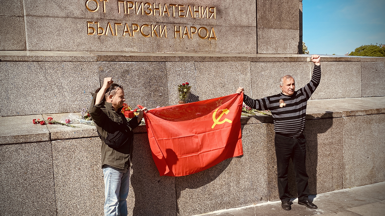 Bulgarlar, Rusya ve Ukrayna için birbirine girdi