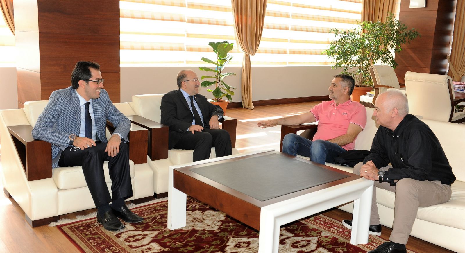 Şenol Güneş Trabzon'da
