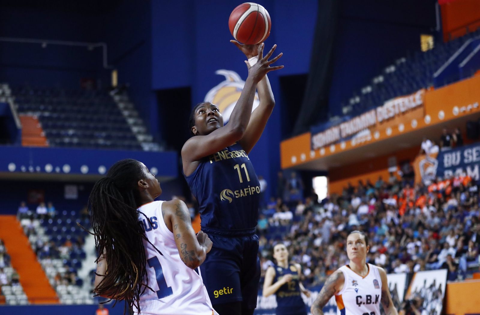 Fenerbahçe Safiport'tan ligde üst üste 4. şampiyonluk...