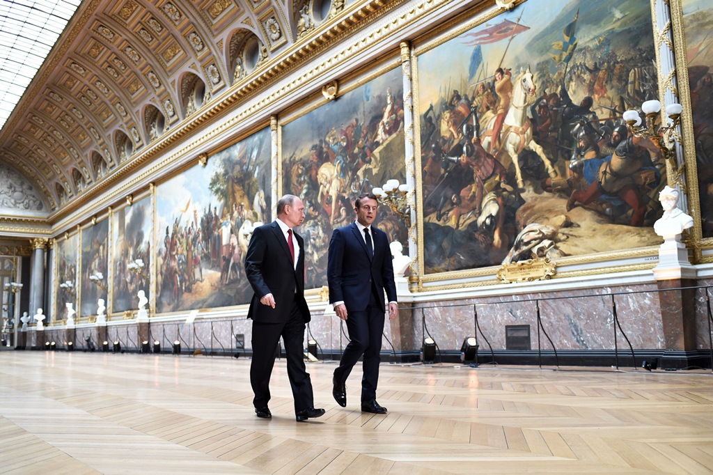 Macron: Rusya ile güçlü bir iş birliği arzu ediyorum