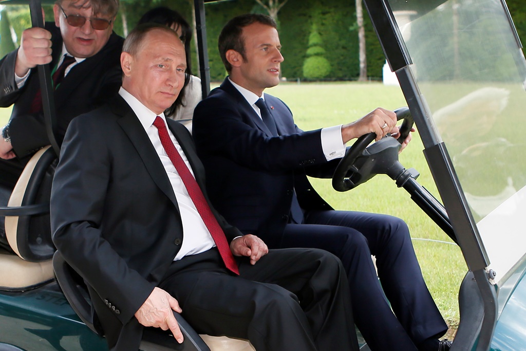Macron: Rusya ile güçlü bir iş birliği arzu ediyorum