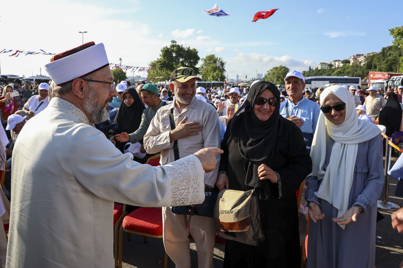 İlk hacı adayları kutsal topraklara uğurlandı
