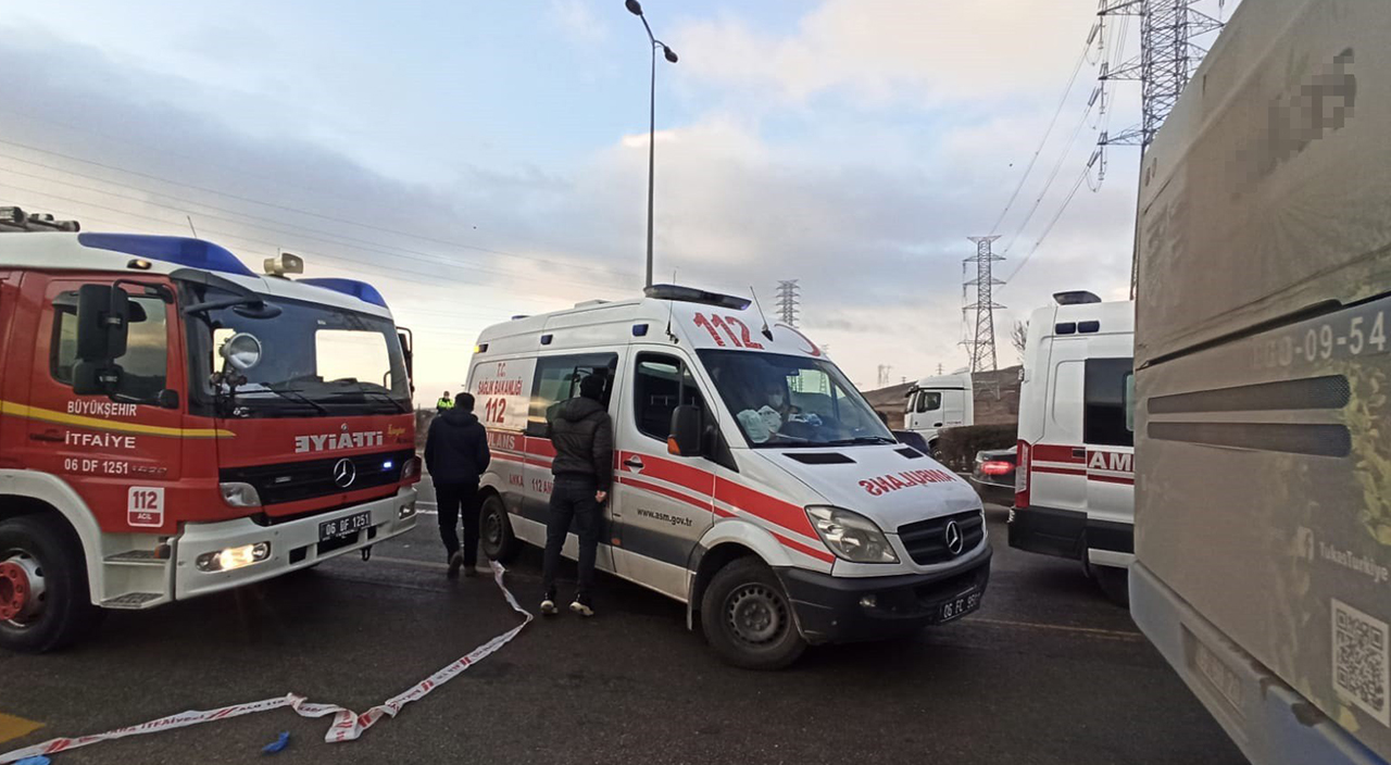 Ankara'da halk otobüsü kaza yaptı: Yaralılar var