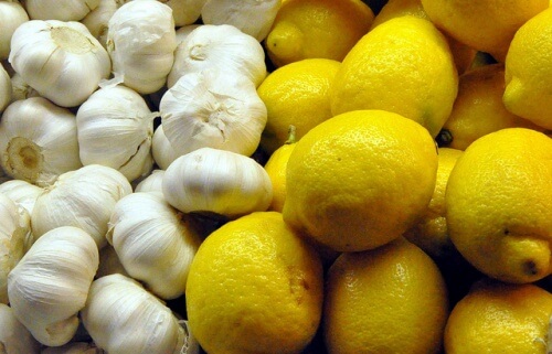Limon sarımsak kürü zayıflatır mı? (Sarımsaklı Limon Suyu Ne İşe Yarar, Sarımsak Limon Zencefil Kürü Tarifi)