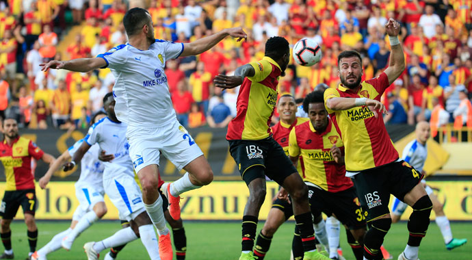 Göztepe Süper Lig’de kaldı, Bursaspor ve BB Erzurumspor veda etti