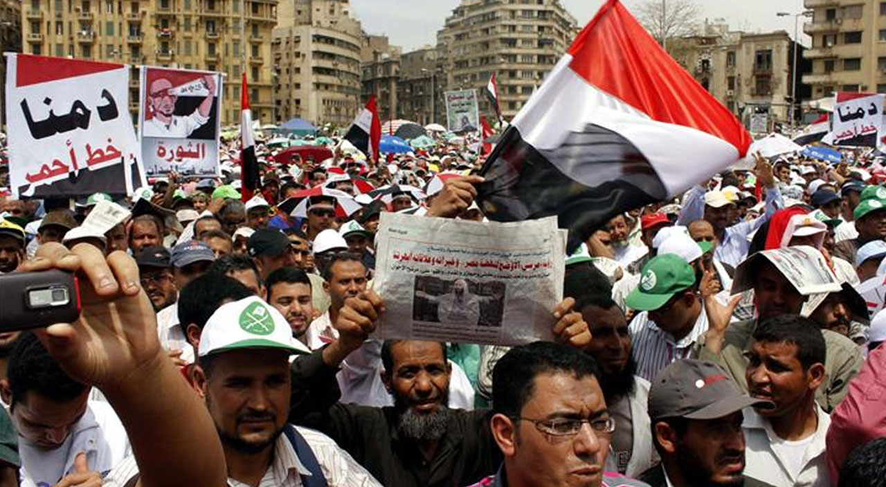 Mısır'da tarihi karar: Müslüman Kardeşler siyasetten çekildi
