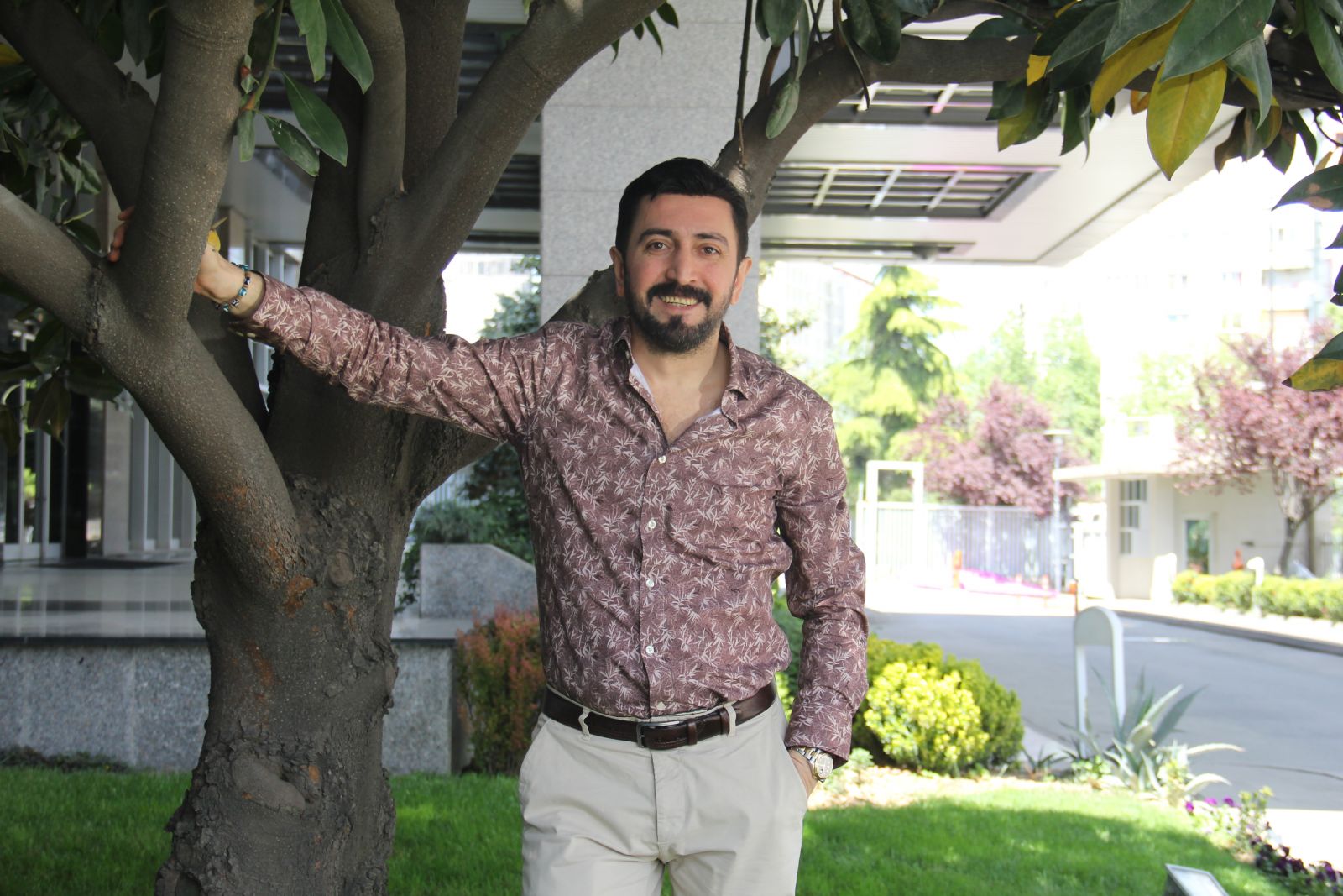 Ferman Toprak: Darbeyi tespih yapıp salladık