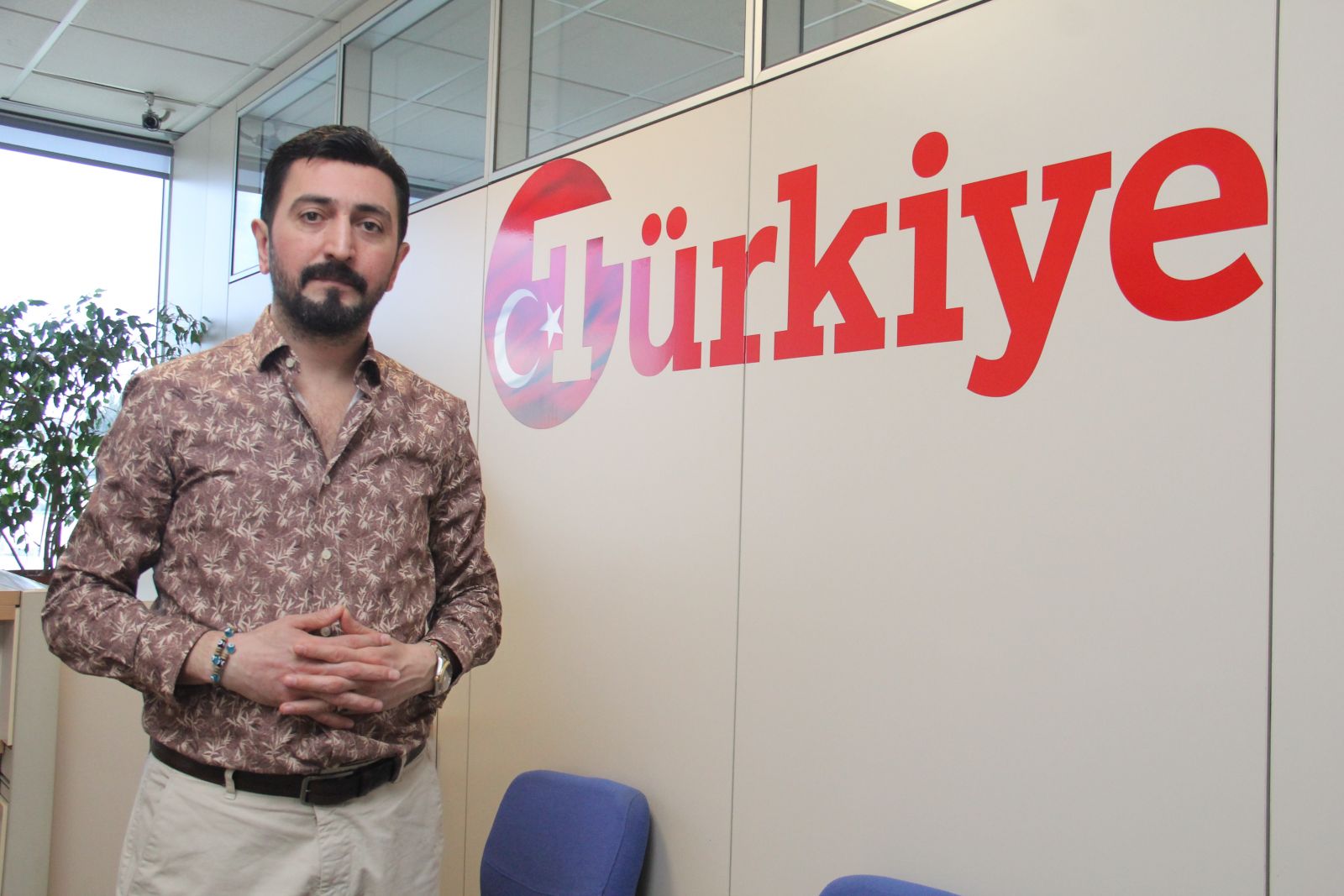 Ferman Toprak: Darbeyi tespih yapıp salladık