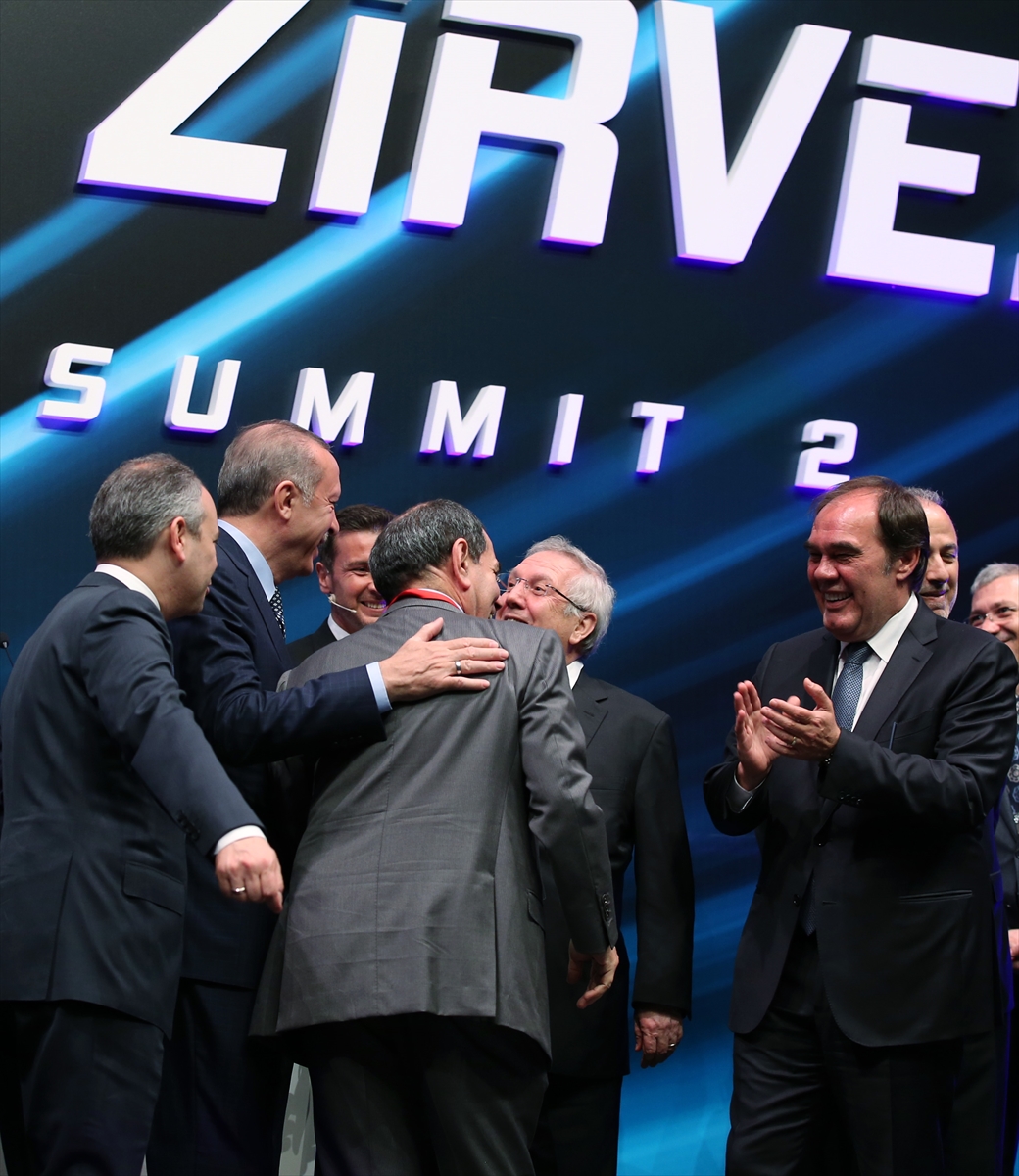 Erdoğan Aziz Yıldırım ile Dursun Özbek'i barıştırdı