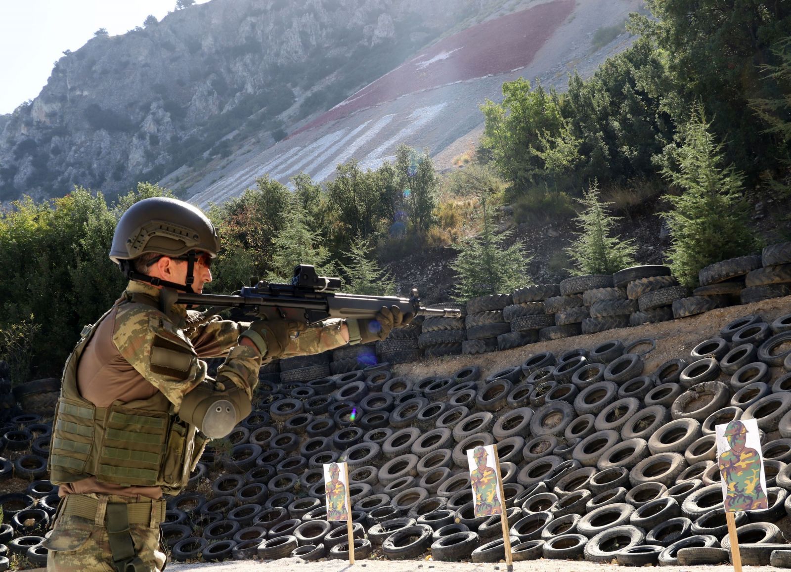 Komando birliklerine gitmenin yolu buradan geçiyor