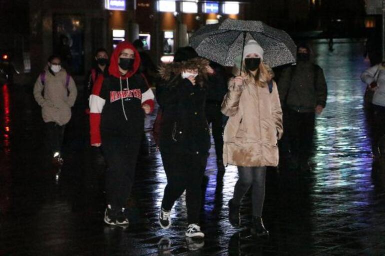 İstanbul'a kar geri dönüyor! 26 kent alarmda