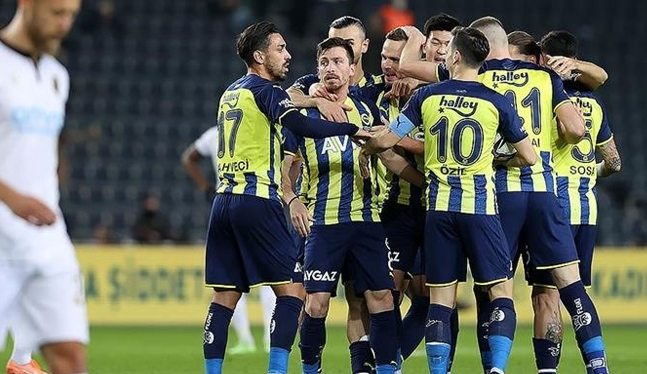 28 maç, 28 farklı kadro: Yazboz tahtası Fenerbahçe