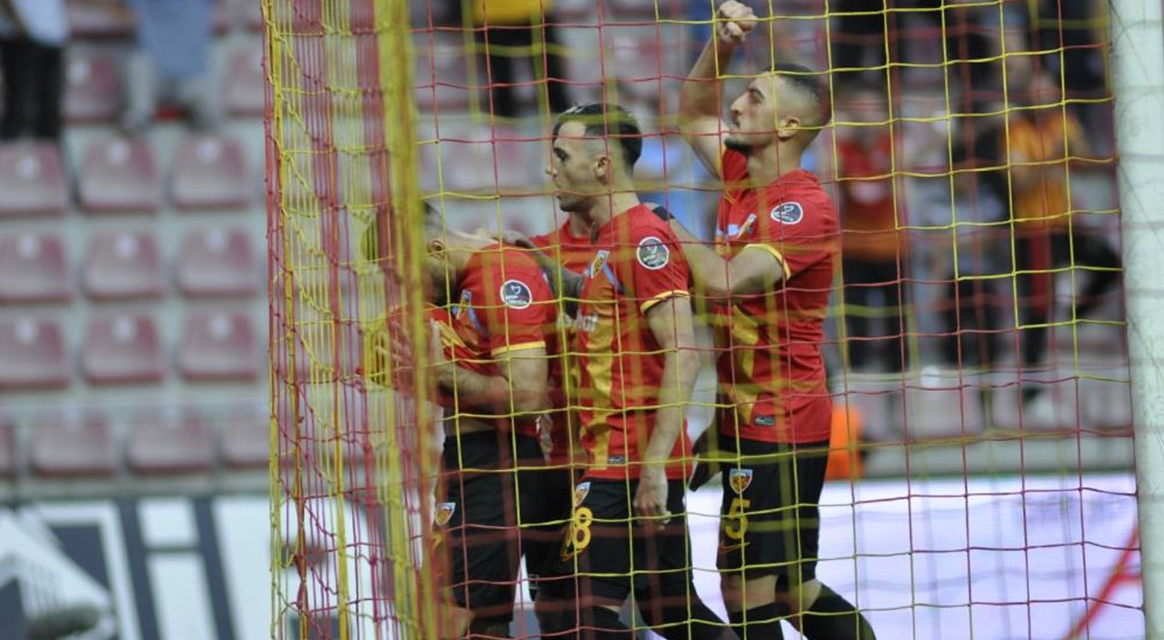 Kayserispor evinde 1 attı 3 aldı! İstanbulspor Süper Lig'e 2'de 0'la başladı