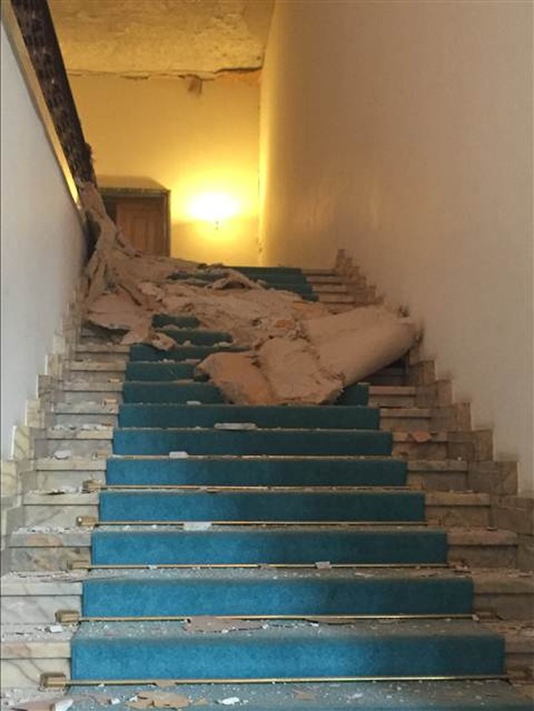 Meclis'teki tahribatı halk görecek