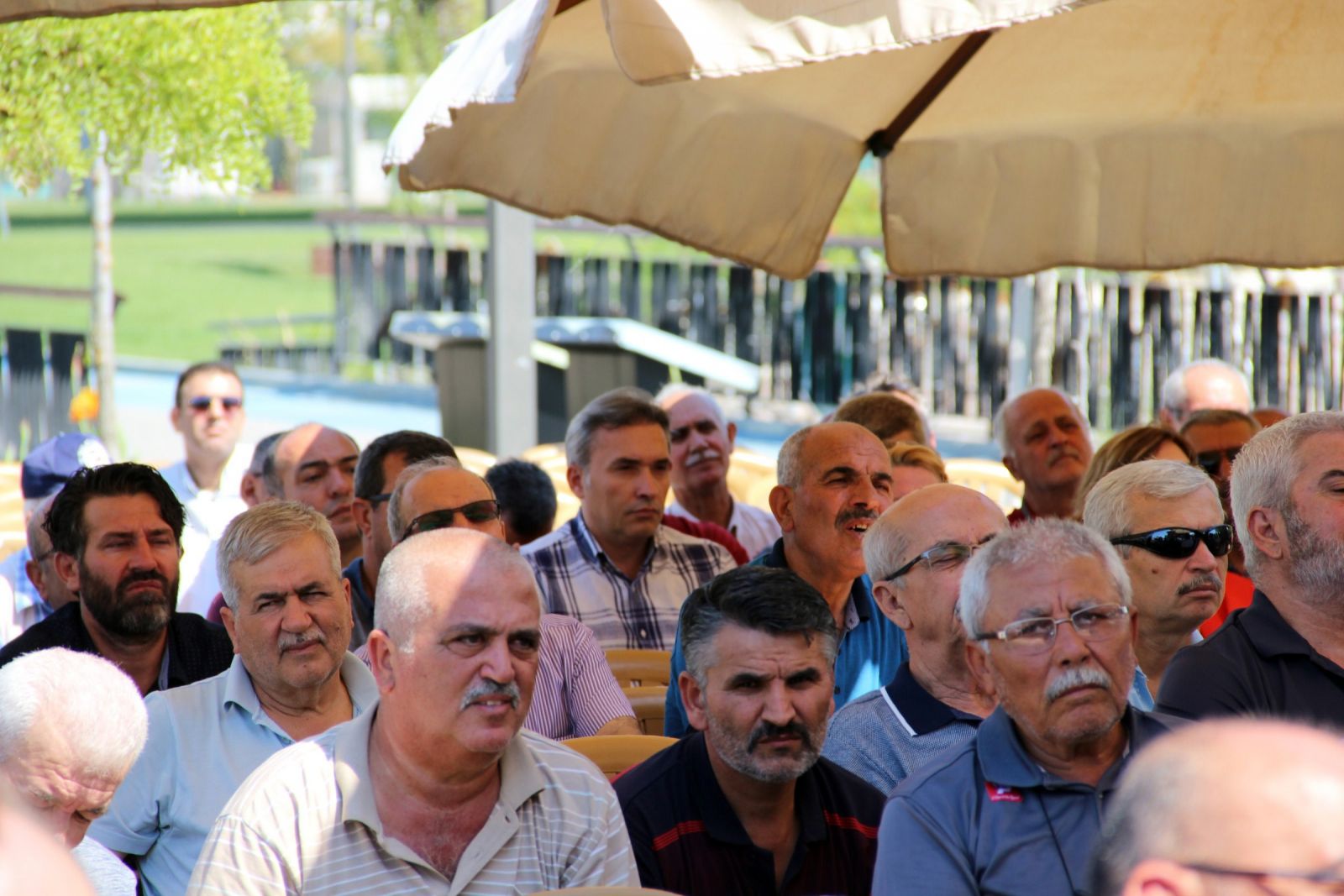 Manisa'da 549 kişi MHP'den istifa etti