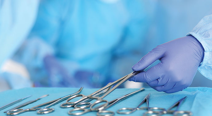 Cerrah, hastayla karşı karşıya kalmamalı