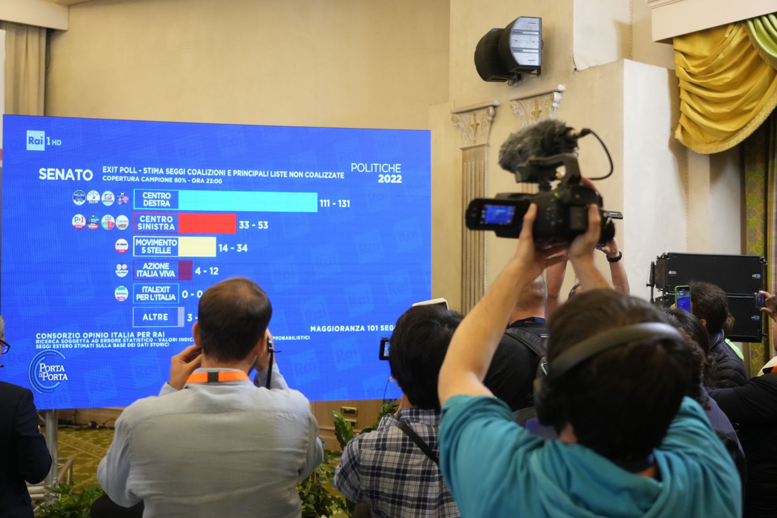 İtalya'da sandıklar kapandı, ilk sonuçlar gelmeye başladı! İşte son durum