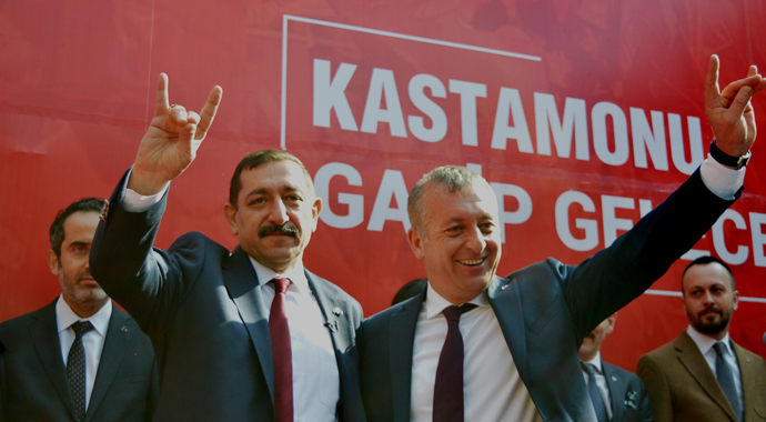 MHP, Belediye Meclis Üyelerini tanıttı MHP, Belediye Meclis Üyelerini tanıttı