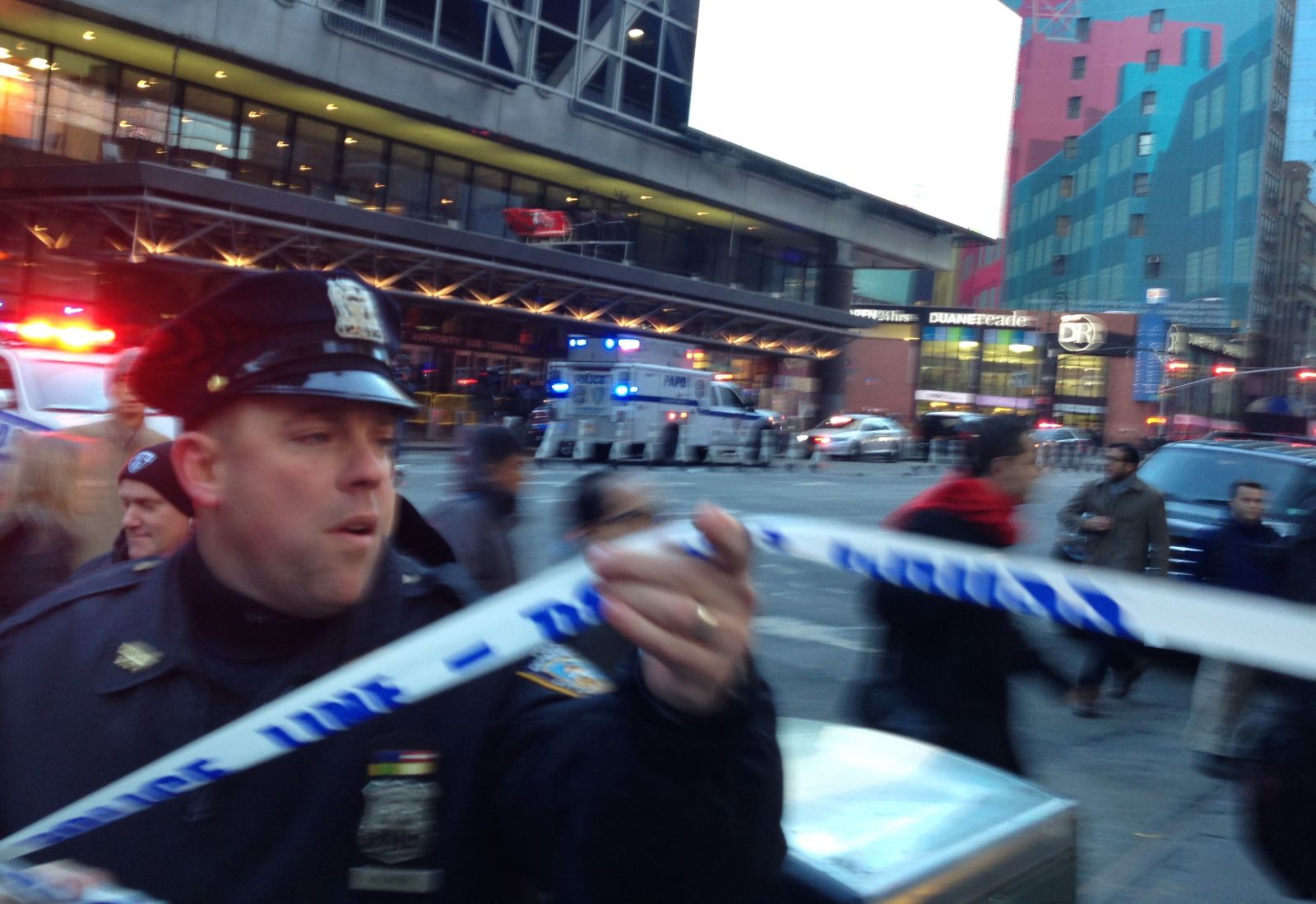 New York'ta otobüs terminalinde patlama
