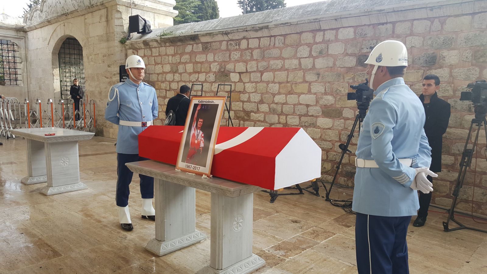 Naim Süleymanoğlu'na veda