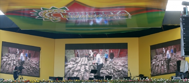 Nevruz'daki skandal görüntülerin faturası kesildi! Diyarbakır'da 8 gözaltı Nevruz'daki skandal görüntülerin faturası kesildi! Diyarbakır'da 8 gözaltı