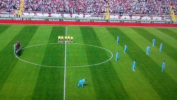 Eskişehirspor-Trabzonspor maçında olay görüntü