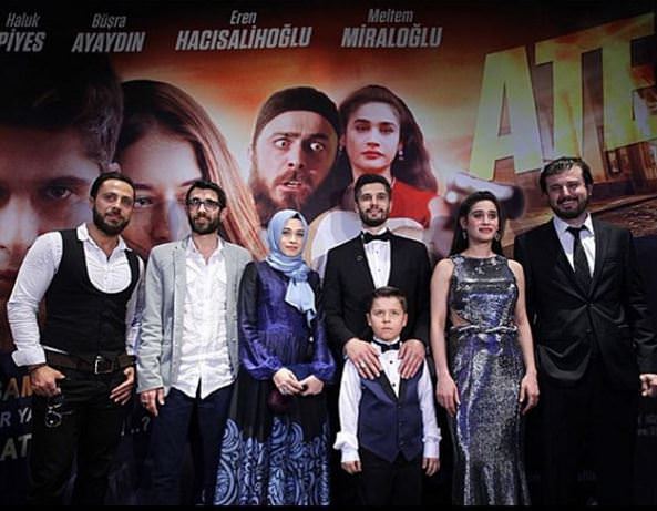 Genç oyuncu Büşra Ayaydın tesettüre girdi Genç oyuncu Büşra Ayaydın tesettüre girdi