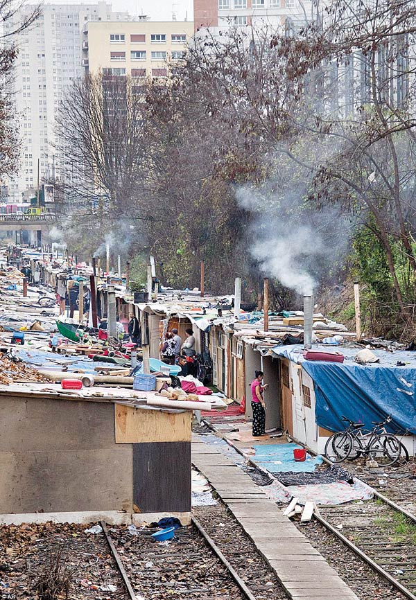 Paris’i kuşattılar!